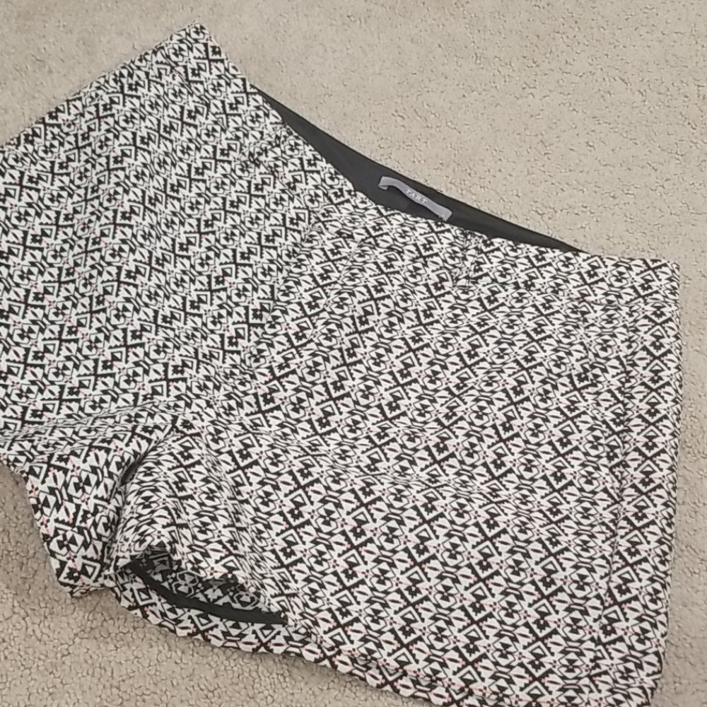 Tart shorts size L
